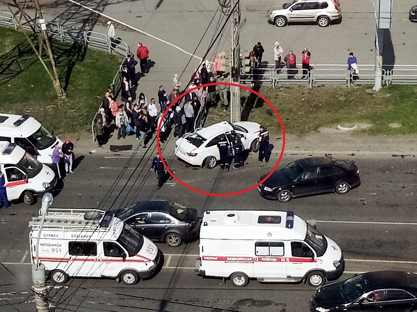 От сильного удара Ладу отбросило на столб. Водитель умер на месте. Фото: vk.com