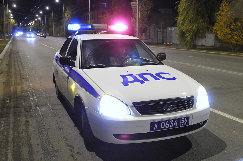 В Новоржевском районе местный житель угнал машину и попал в аварию.