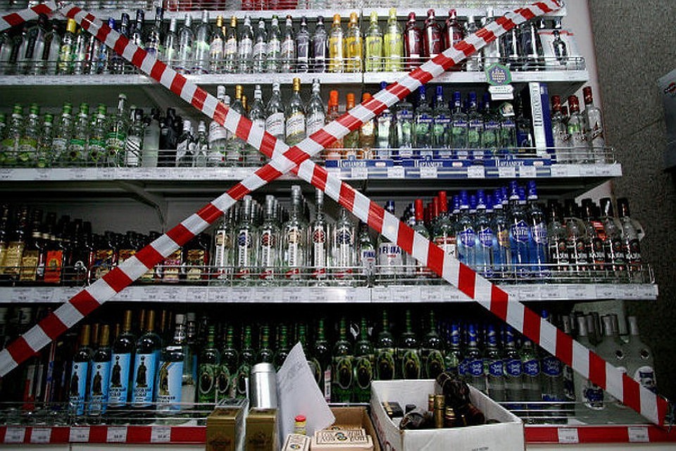 В основном запрет на продажу алкоголя в "стекле" будет действовать в районе площади Куйбышева