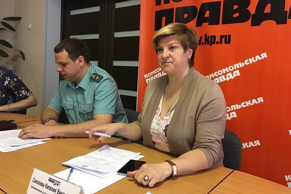 Граждан, которые приходят с такими вопросами, направляют за консультацией к судебным приставам.