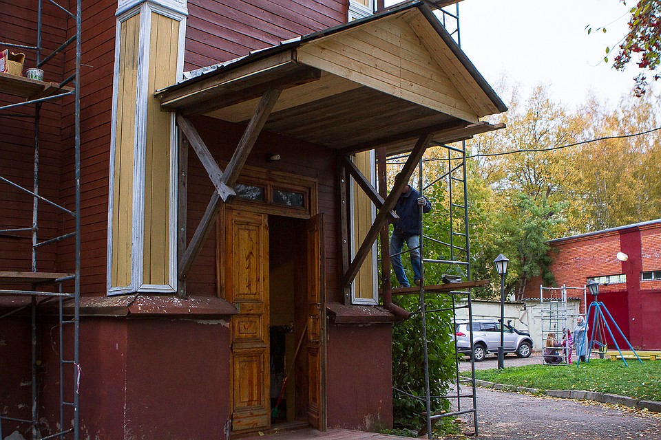 В Томске продолжается ремонт фасадов домов. Фото: obzor.westsib.ru