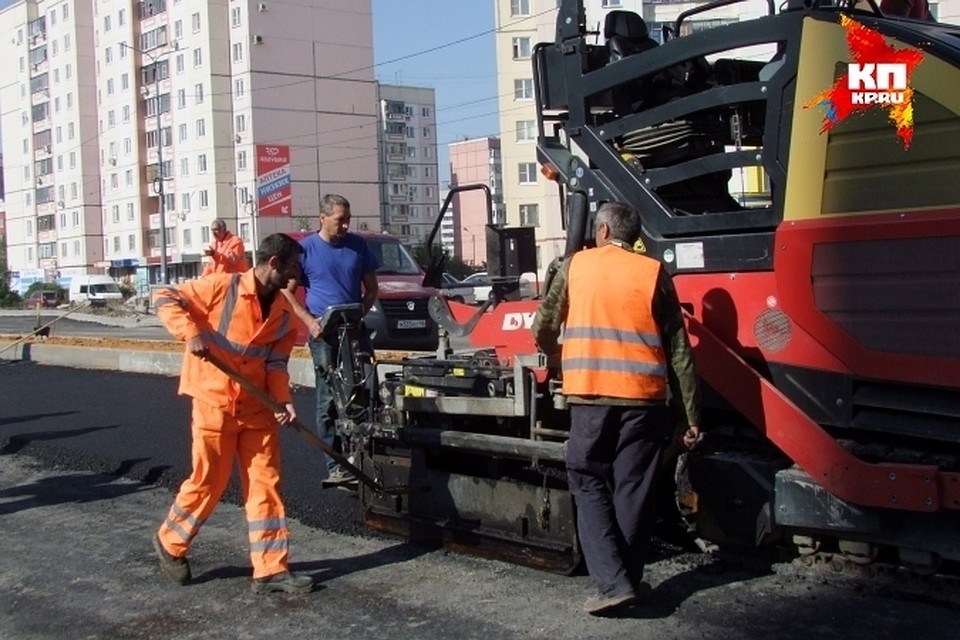 Асфальт обновили на территории всей улицы.