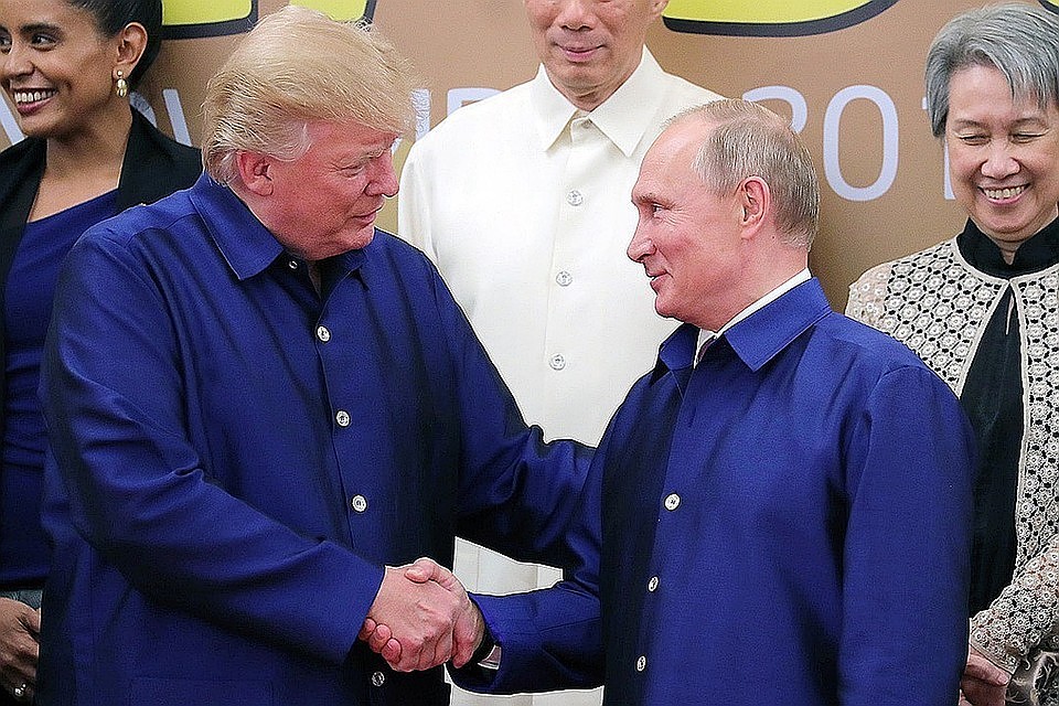 Владимир Путин и Дональд Трамп на саммите АТЭС в Дананге