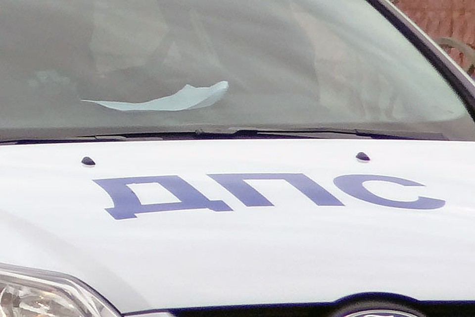 Обстоятельства аварии выясняют полицейские