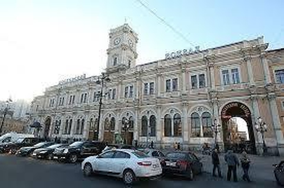Там будут дожидаться отправления пассажиры первого и бизнес-классов