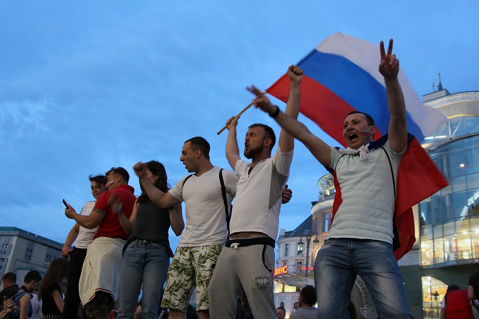 Москва, да, и вся Россия, этой ночью точно не уснет