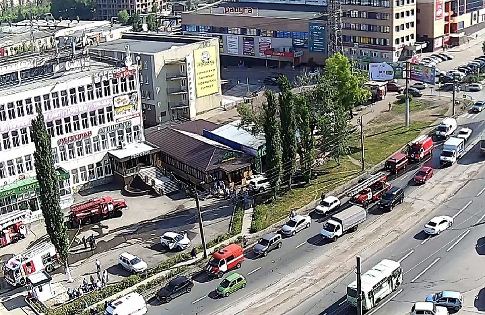 Из-за пожара из здания эвакуировали 50 человек