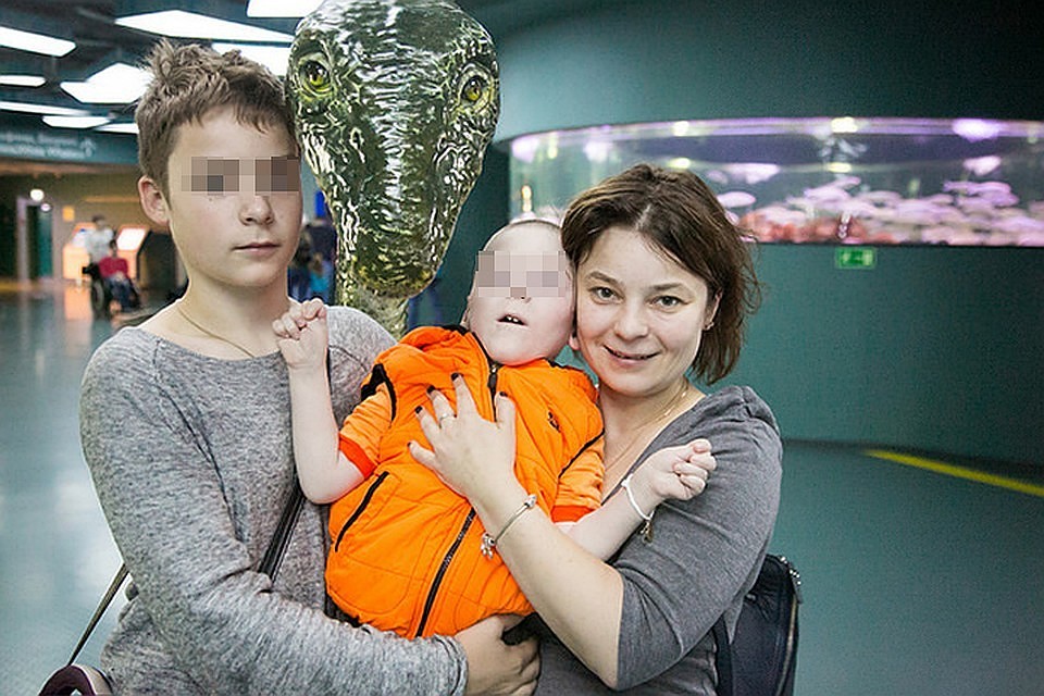 Екатерина Коннова с сыновьями