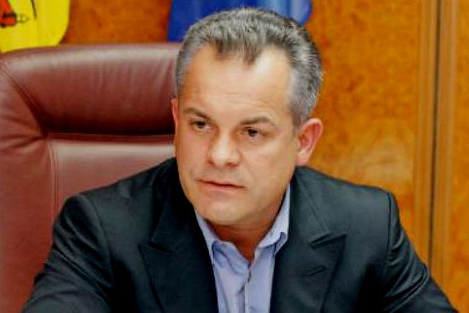Владимир Плахотнюк.