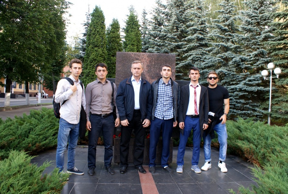 В Псков на несколько дней приехала делегация молодежи из Чечни.