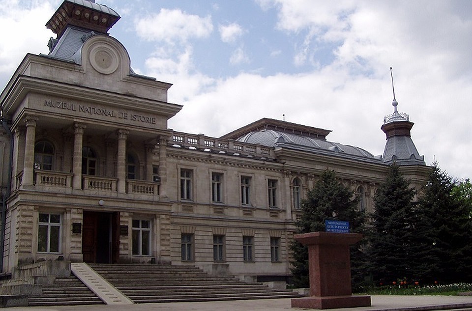 В музее истории в Кишиневе - сокровища прошлого.