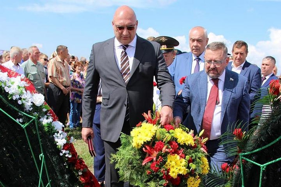 Мероприятия начались с богослужебной литии и возложения венков на Поклонной высоте 269