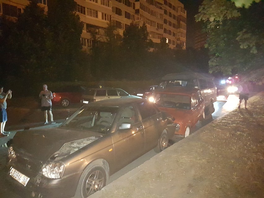 Водитель "Газели" собрал "паровозик" из "копейки", "Приоры" и "Ауди"