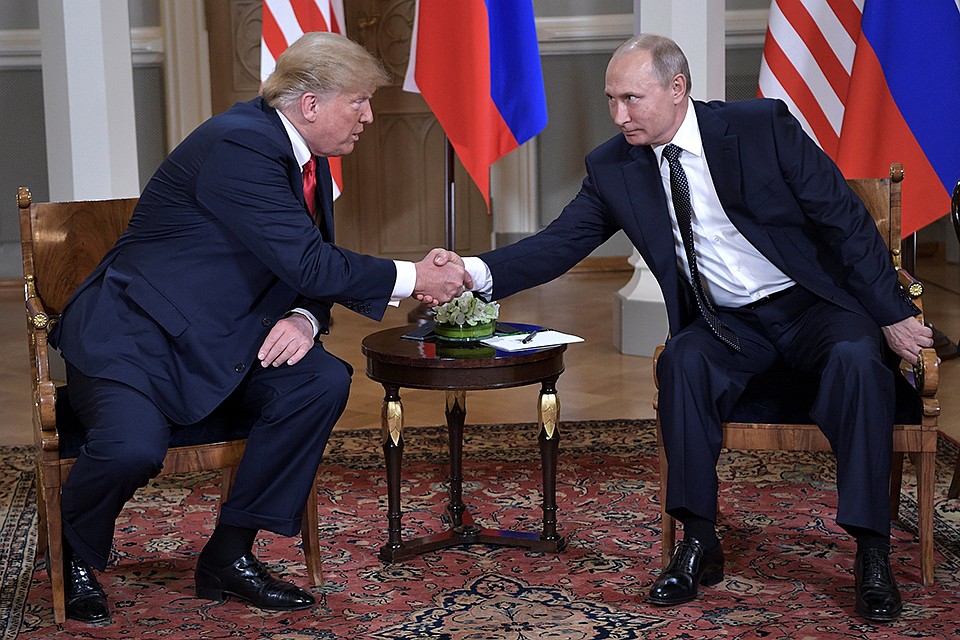 Президенты России и США Владимир Путин и Дональд Трамп