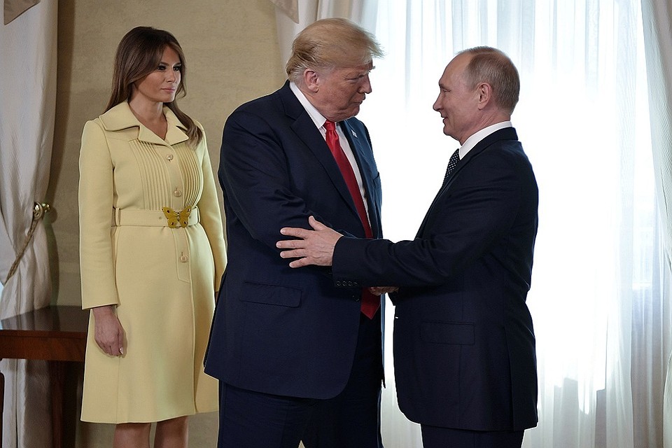 Президент США Дональд Трамп с супругой Меланией, президент России Владимир Путин