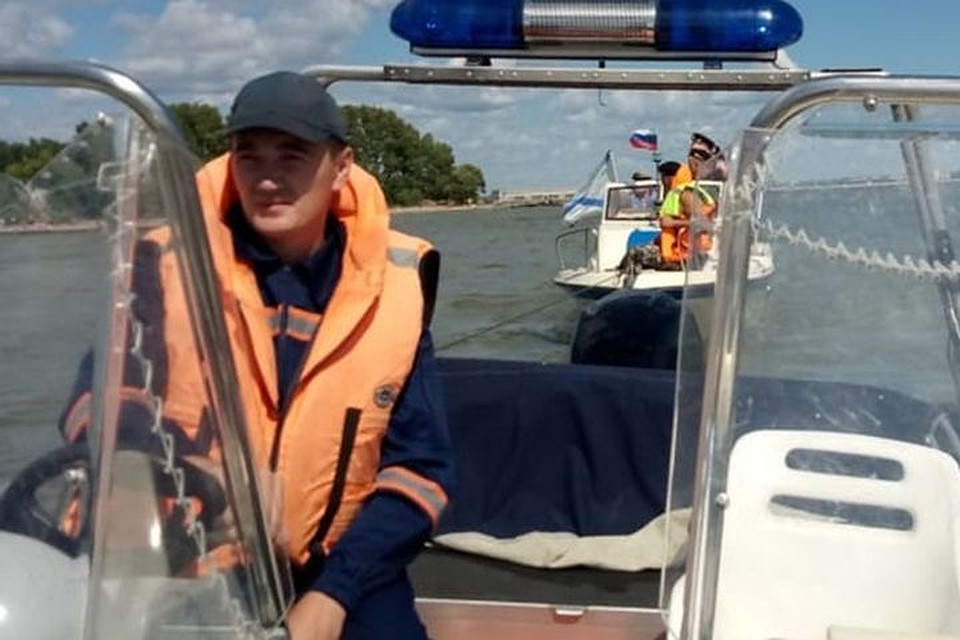 Спасатели вызволили моряков за 20 минут. Фото: МАСС.