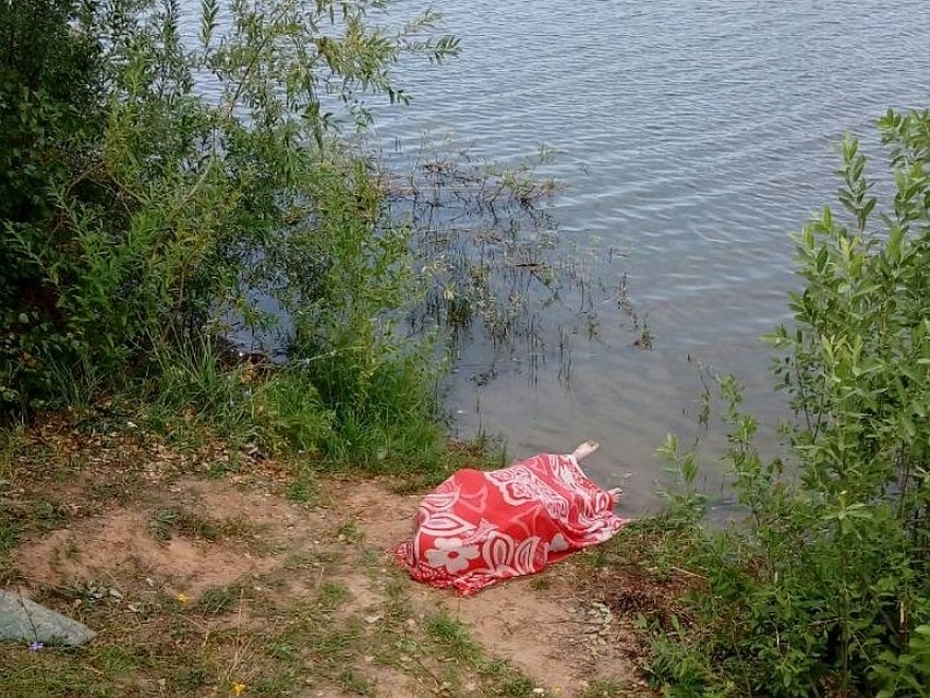 В обстоятельствах гибели мужчины сейчас разбираются правоохранители