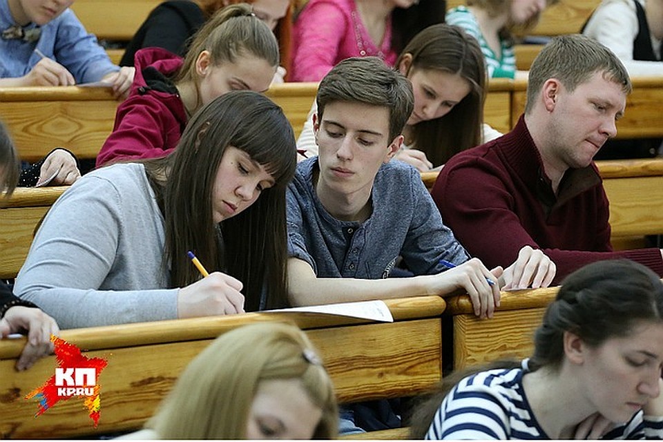 Выпускникам оказывается помощь в трудоустройстве