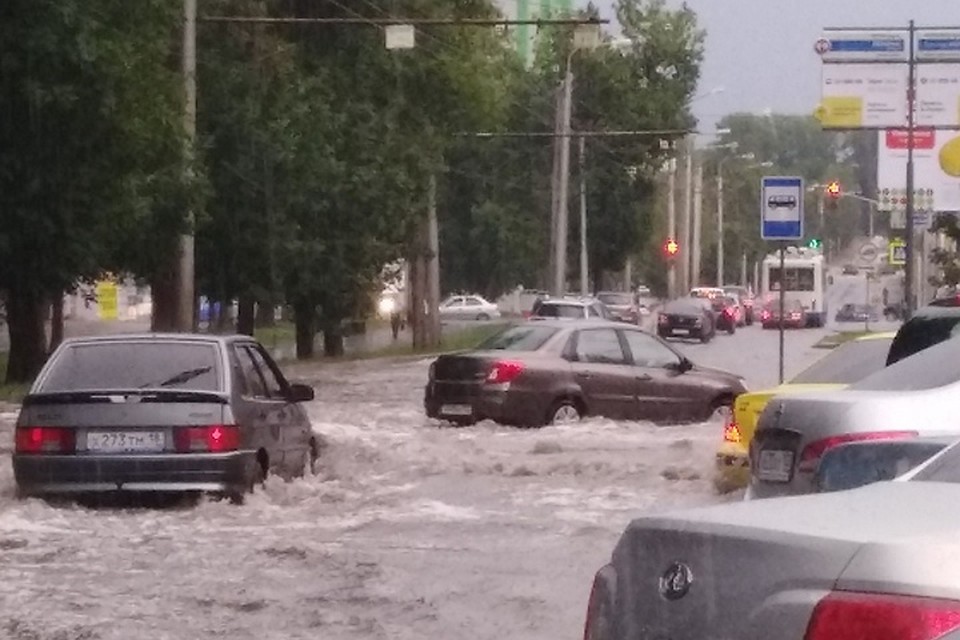 В Уфе под водой оказались целые улицы