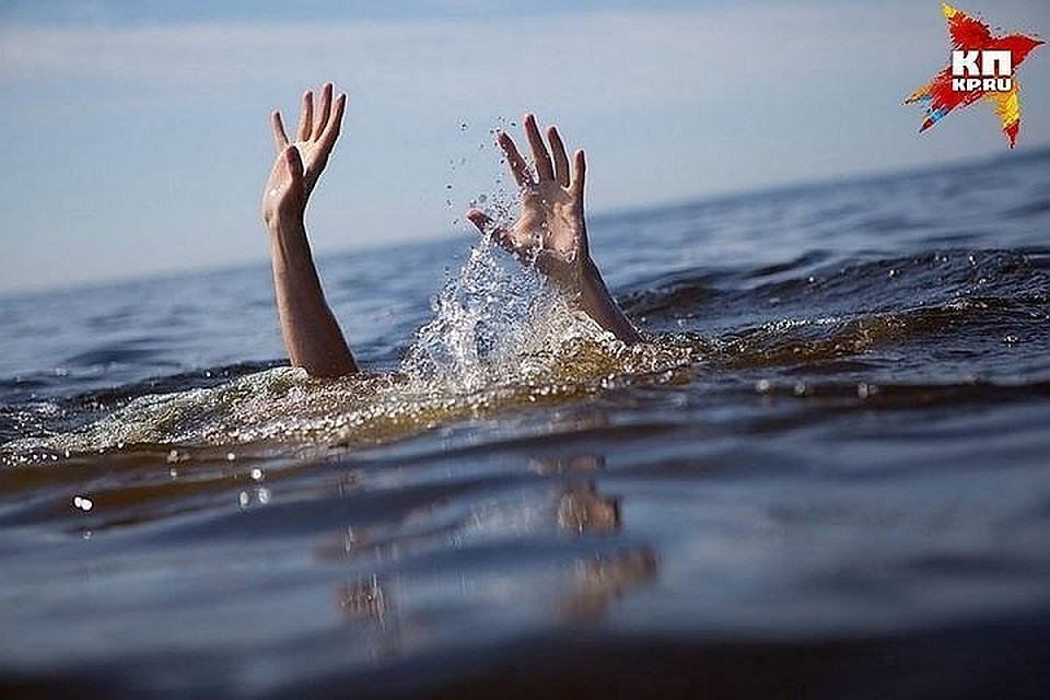 Место, где произошла трагедия, не является местом массового отдыха, пляж там не оборудован для купания, имеется аншлаг о запрете купания.