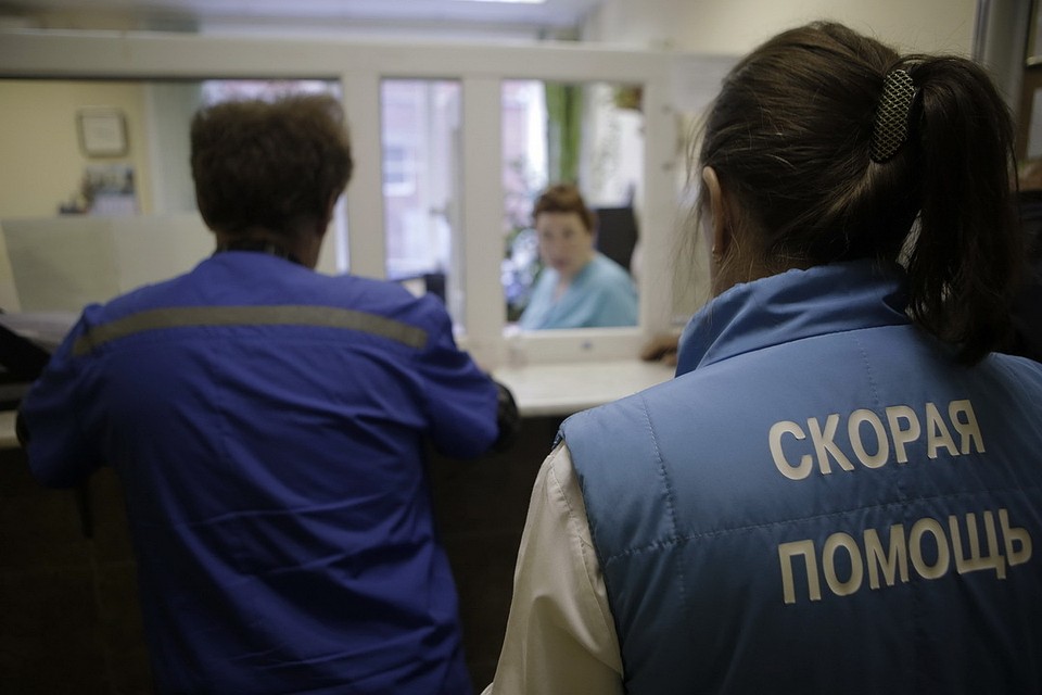 На получение денег претендуют фельдшеры младше 50 лет, работающие в городах и сёлах населением до 50 тысяч человек.