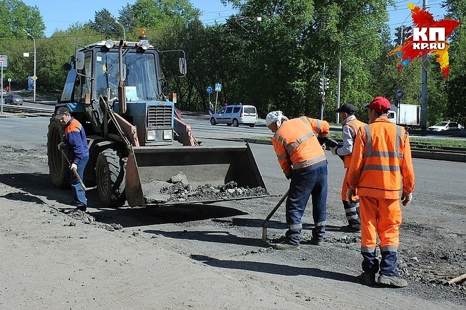 Перекресток закрыли до конца лета на ЧТЗ. Фото: Евгения ГУСЕВА