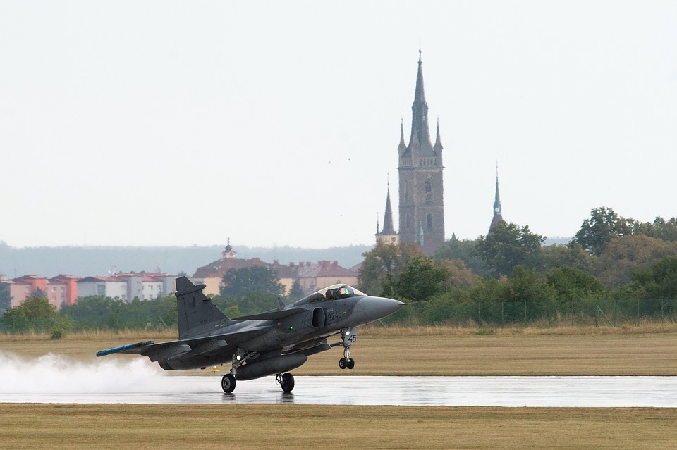 Истребитель Jas 39 Gripen