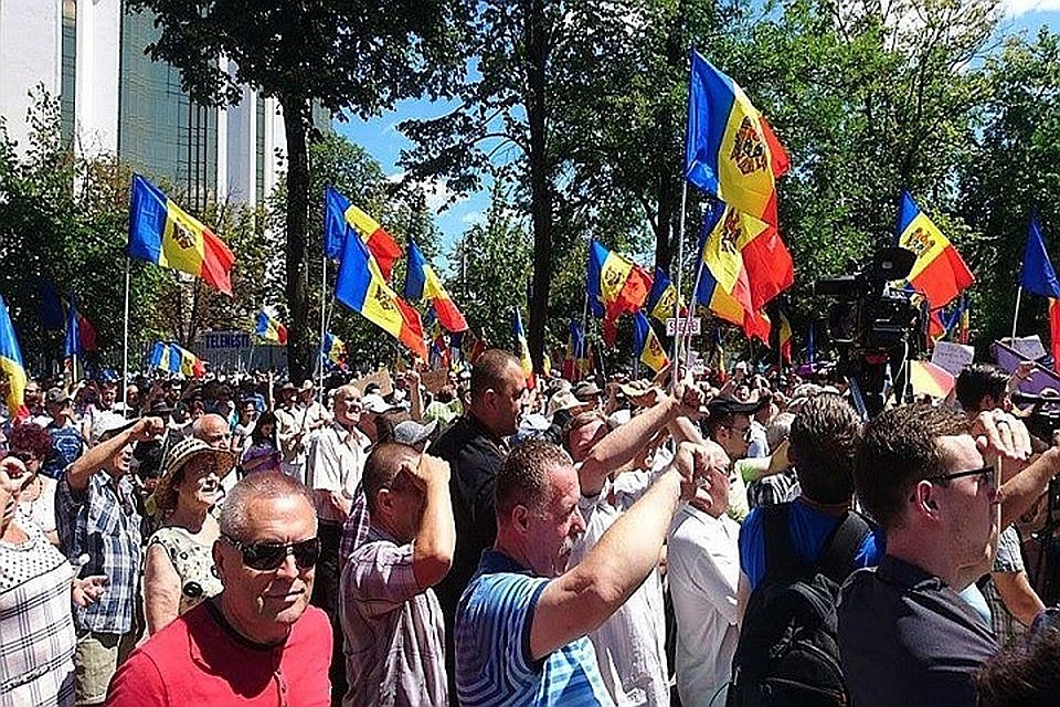 Вечером в день протеста на площади оставалось не более 3 тысяч человек.