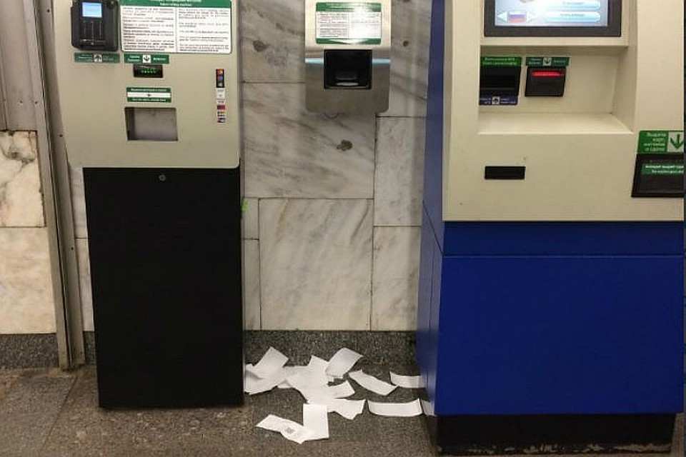 В Петербургском метро установят прозрачные урны. Фото: пресс-служба Петербургского метрополитена