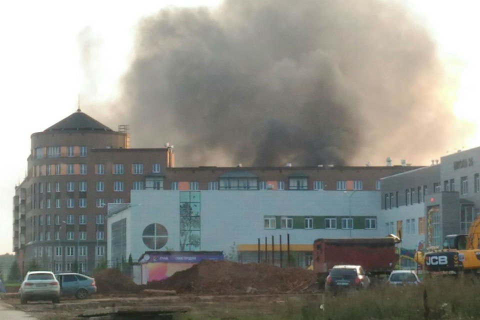 В МЧС по Кировской области объяснили, откуда взялся черный дым у новой школы № 26