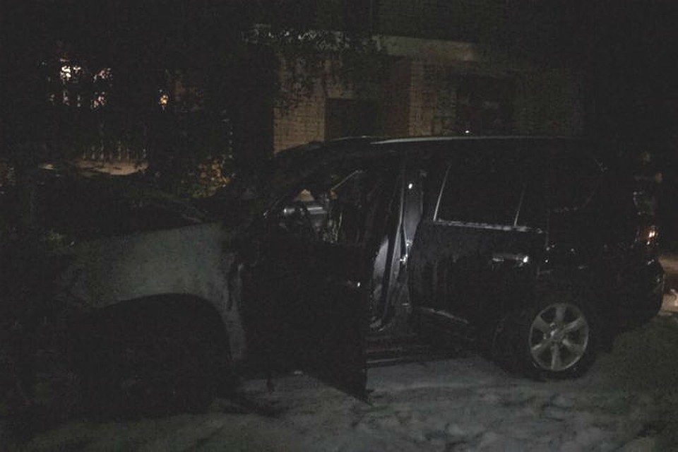 У кандидата в депутаты ярославской облдумы сожгли "Лексус". Фото: Дмитрий Бондарев.