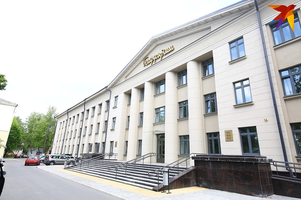 После капитального ремонта на киностудию приятно смотреть!