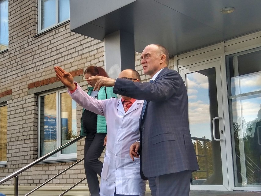 Губернатор Борис Дубровский внезапно посетил больницу в Долгодеревенском. Фото: uralpressinform.ru
