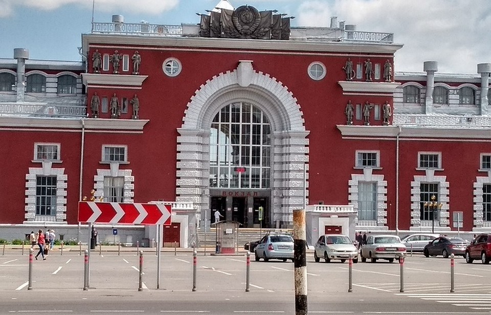 На вокзалах и в других общественных местах курить запрещается
