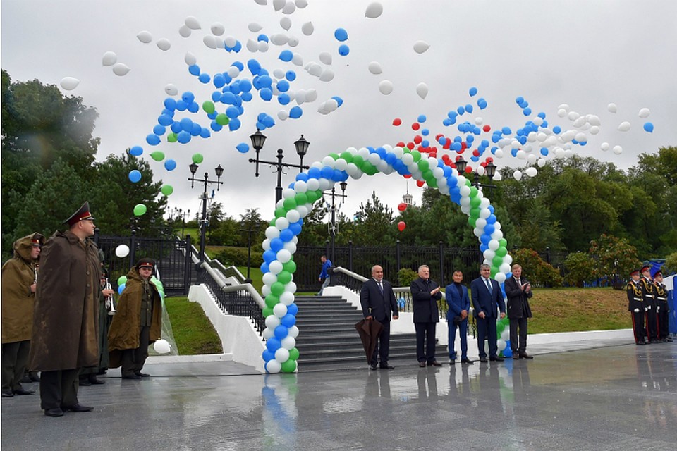 Обновленную набережную отрыли в Хабаровске