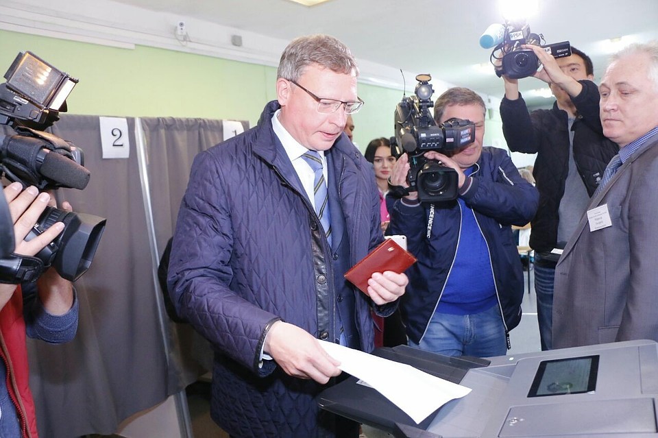 Глава региона 9 сентября проголосовал одним из первых.
