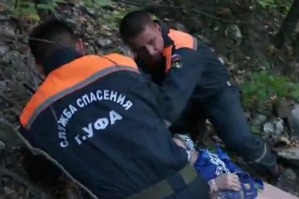 В Уфе сотрудники Управления гражданской защиты помогли девушке