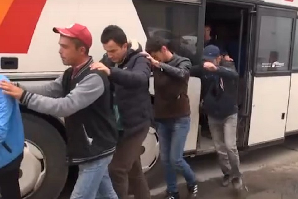 В Тюменской области задержан автобус с нелегальными мигрантами. Фото УМВД Тюменской области
