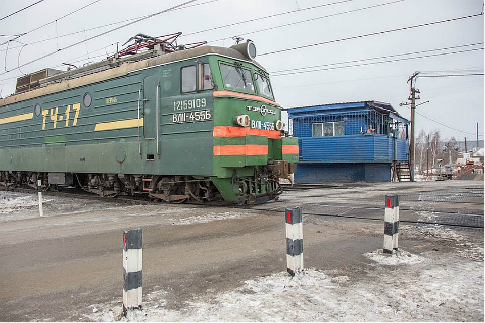 Кировчан просят быть осторожными при переходе железнодорожных путей
