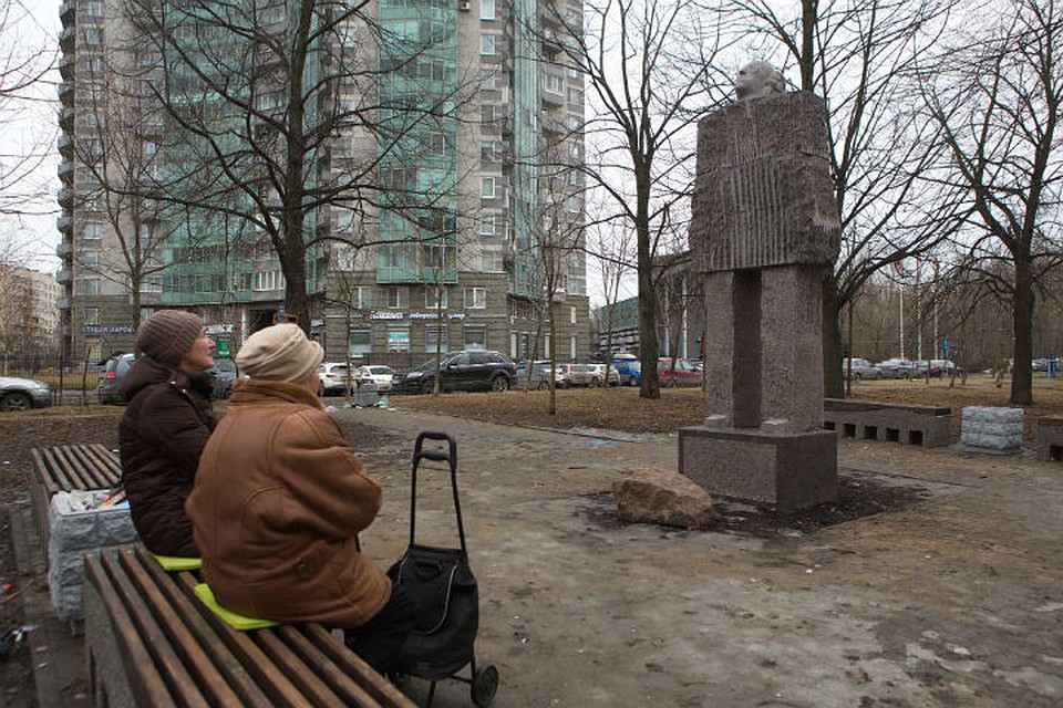 В Петербурге больше всего памятников посвящено войне, Ленину и Петру Первому.