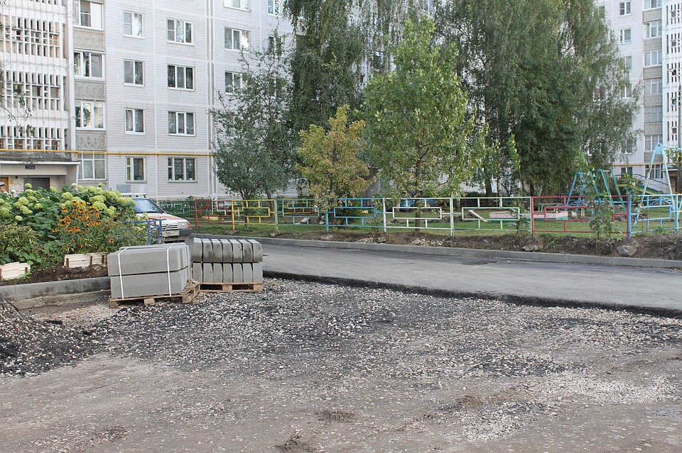 Ремонтные работы во дворах продолжаются. Фото: администрация Твери
