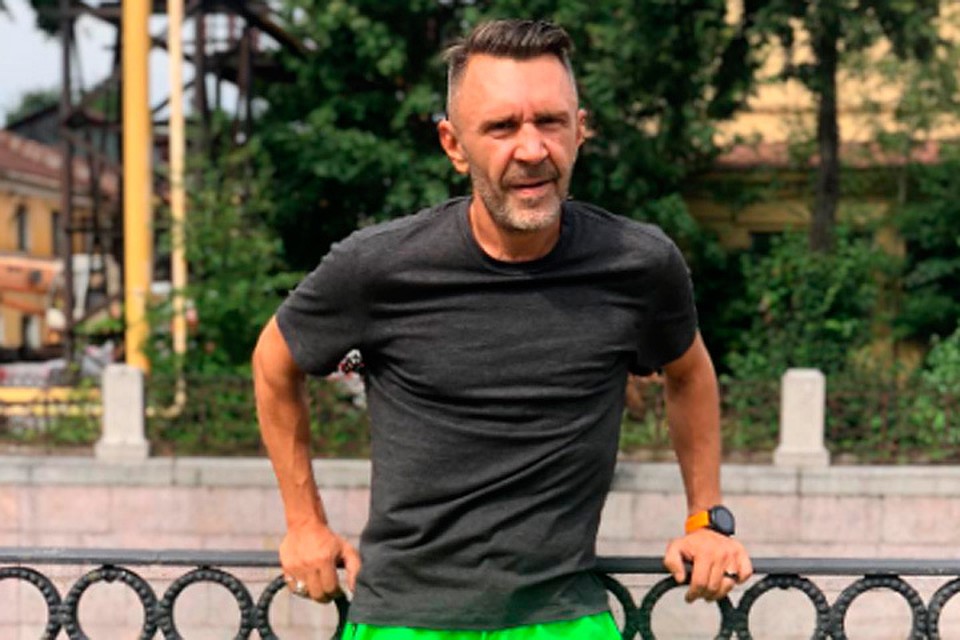 Сергей Шнуров пробежал полумарафон и обогнал даже Кержакова.