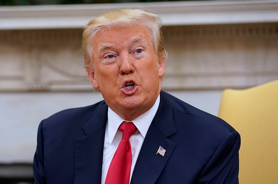 Трамп обвинил Китай в попытках повлиять на промежуточные выборы в Конгресс США