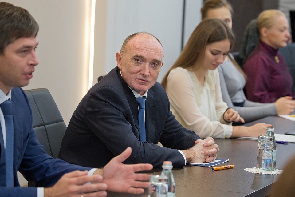 Губернатор Борис Дубровский встретился с талантливой молодежью. Фото: gubernator74.ru