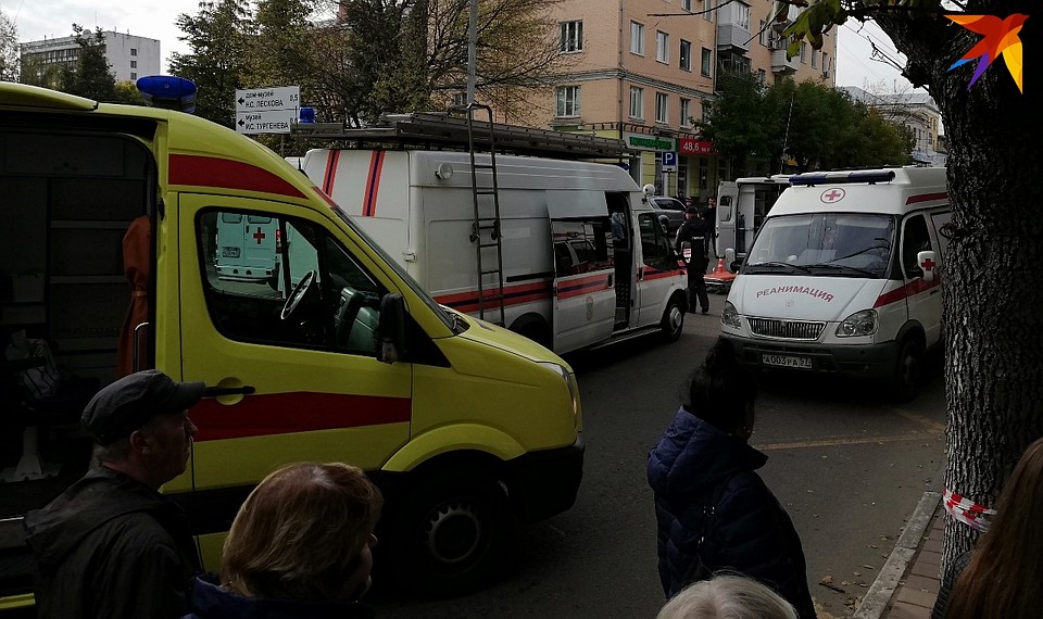 Авария произошла на остановке "Дворец спорта"