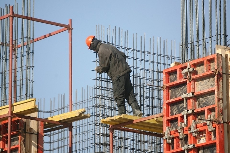 В Новороссийске рабочего убило арматурой
