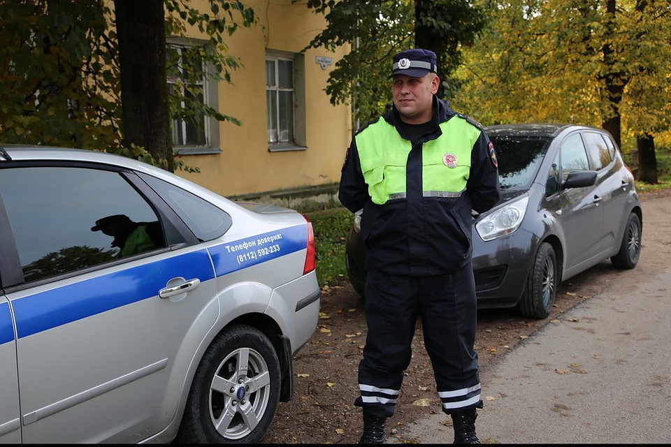 Александр Иванов ринулся в квартиру полную дыма не раздумывая ни секунды.