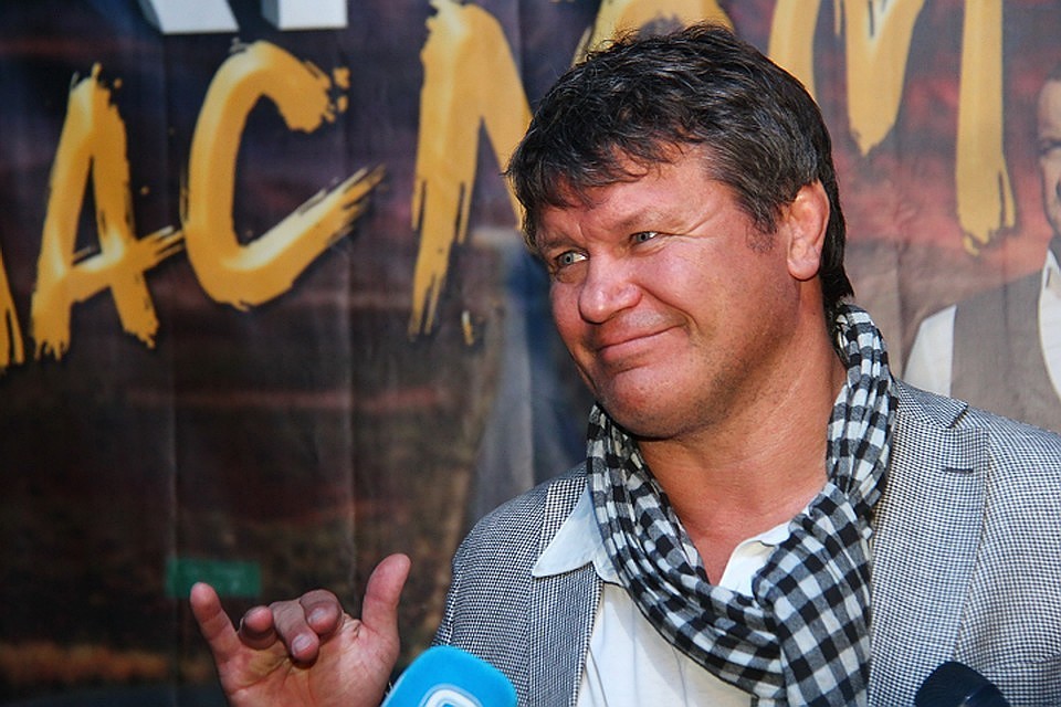 «Дайте мне их на воспитание»: актер Олег Тактаров поддержал футболистов Мамаева и Кокорина