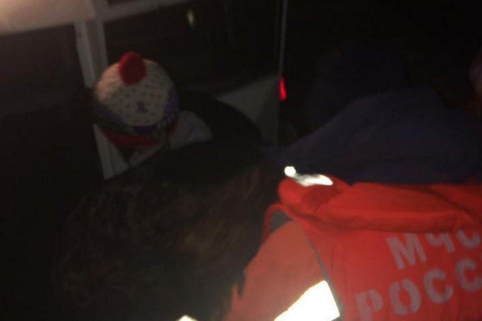 Под Комсомольском-на-Амуре спасатели эвакуировали четверых рыбаков