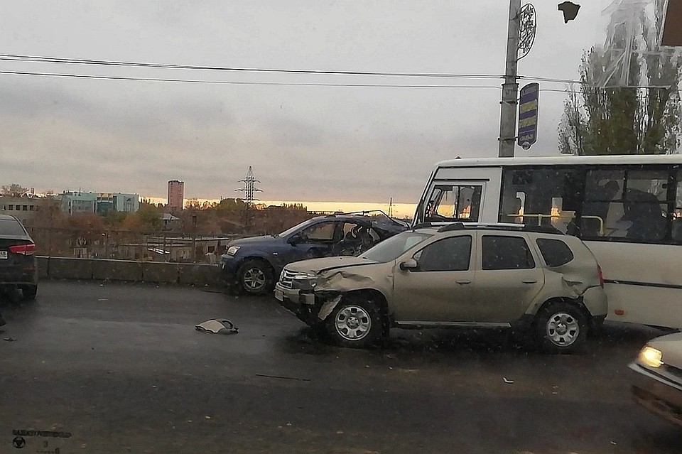 В массовом ДТП пострадали 8 человек, 1 погиб